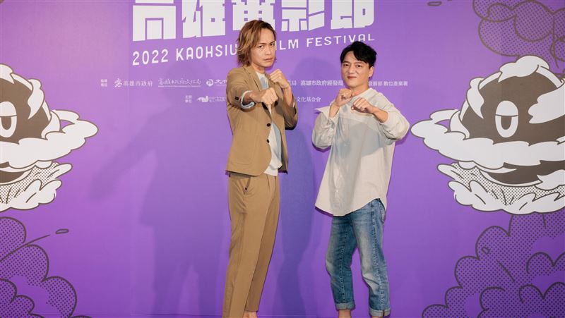 黃鐙輝嗨曝新喜訊　升格「一家七口」