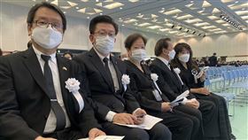 立法委員、亞東國會議員友好協會會長郭國文與立委沈發惠今（15）日前往山口縣，參加日本已故首相安倍晉三的縣民喪。（圖／郭國文辦公室提供)