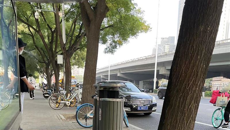 四通橋事件　看橋員成北京新風景線