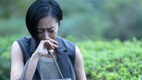 桂綸鎂劇中找正宮攤牌心碎 。（圖／Disney+提供）