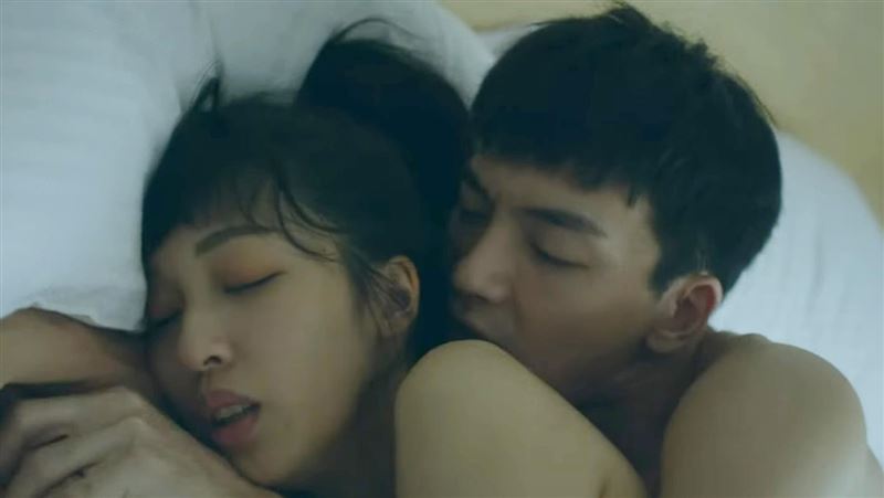 情慾性愛畫面曝光！女星床戲超露骨
