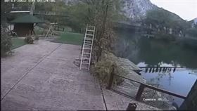 死亡之橋 吊橋 （翻攝自Mrcajevci Info YouTube)
