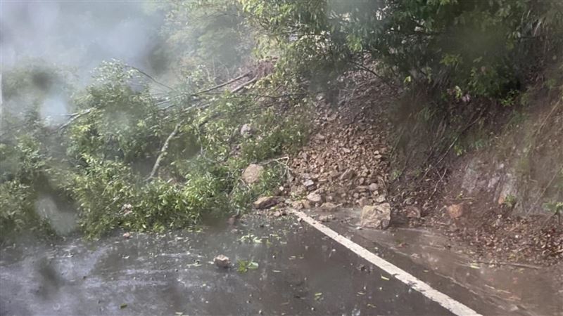 桃園復興區道路坍塌　市府搶修籲注意路況