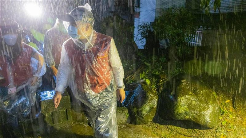 林智群：台上口沫橫飛，不如出現事故現場