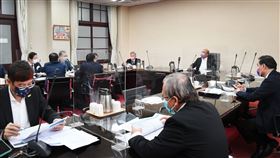 行政院長蘇貞昌今（17）日上午召開擴大防疫會議。（圖／行政院提供)