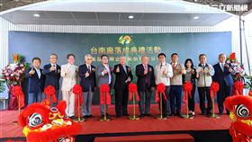 國際石塑地板製造業者美喆-KY（8466） 今（17）日歡慶美喆集團成立四十週年，並舉辦台南新廠開幕典禮，由董事長陳本源主持。（圖／記者戴玉翔攝影）