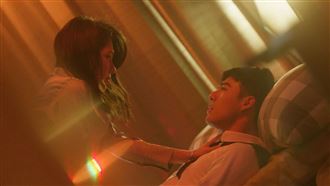 許瑋甯撲倒小鮮肉　師生床戰誘惑畫面曝光