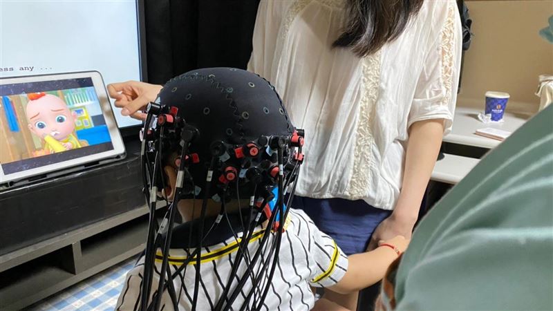 台師大研究　1件事強化小孩大腦預測力