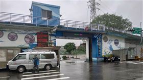 園區道路清洗完成，橫移門開放通行。（圖／翻攝自新北市政府水利局）