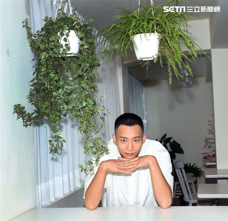 黃冠智三立新聞網專訪。（記者邱榮吉/攝影）