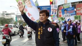 ▲黃義交；何麗玲。（圖／翻攝自臉書）