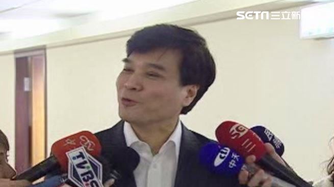 他揭何麗玲互動方式　黃義交私下真面目曝