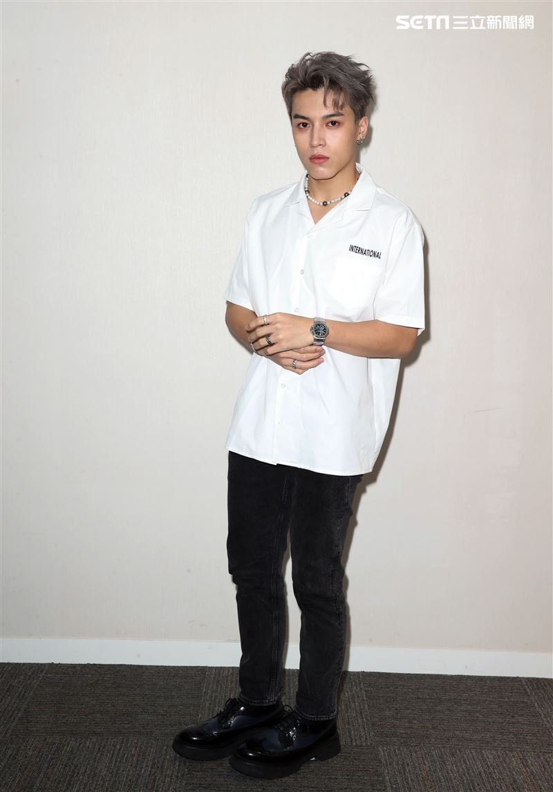 原子少年哲言三立新聞網專訪。（記者邱榮吉/攝影）