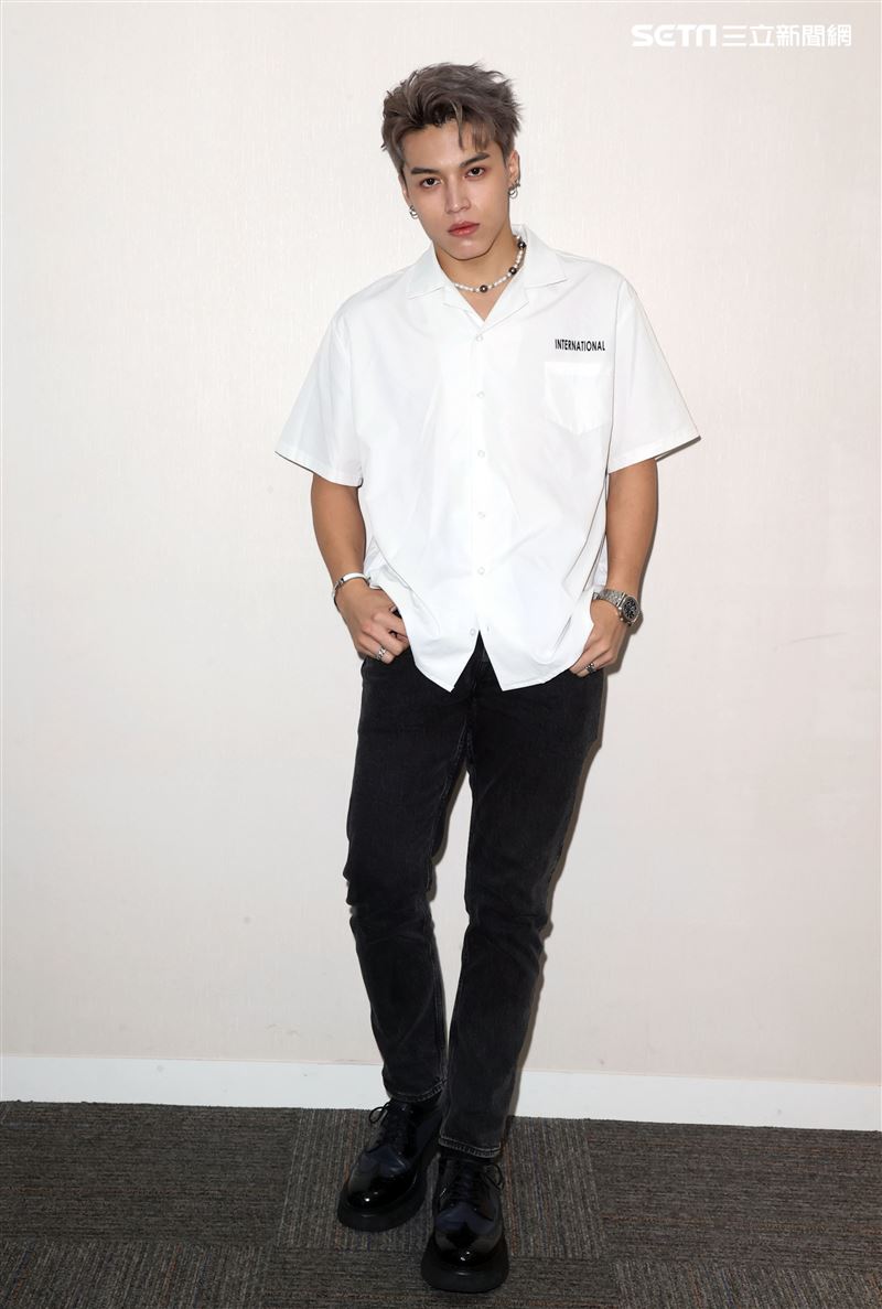 原子少年哲言三立新聞網專訪。（記者邱榮吉/攝影）