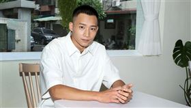 黃冠智三立新聞網專訪。（記者邱榮吉/攝影）