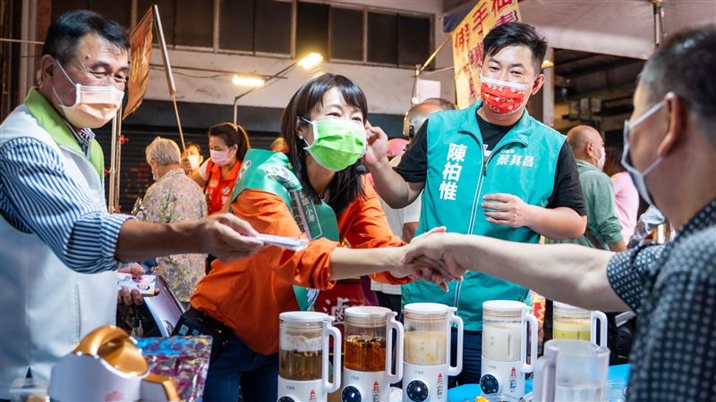 搶救關鍵席次！陳柏惟南下掃街力挺