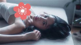 里唯經常透過IG分享生活，一系列火辣照，吸引10萬粉絲。（圖／翻攝自里唯IG）