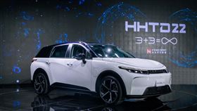 鴻海科技日　鴻海電動車　MODEL V、Model B、Model C量產版
劉揚偉　郭台銘（圖／鴻海提供）