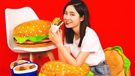 漢堡王10月華堡日買指定套餐除了送小華堡，驚喜再抽限量｢好眠午睡組｣。（圖／漢堡王提供）
