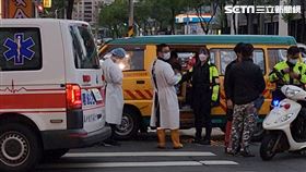 新北市樹林區驚傳娃娃車撞進安全帽店事故。（圖／翻攝畫面）