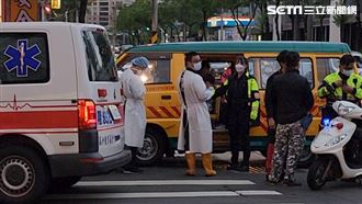 新北娃娃車撞店家　車上男童背痛送醫