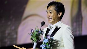 梁朝偉近日出席第27屆釜山國際電影節引發一陣追星炫風。（圖／翻攝自釜山影展官方 IG）