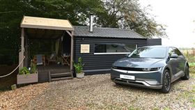 ▲現代汽車民宿由Ioniq 5供電。（圖／翻攝Hyundai網站）