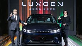 裕隆集團執行長嚴陳莉蓮（右）、納智捷董事長左自生（左）出席品牌日。（圖／納智捷提供）