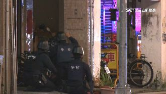 萬華槍手向人質下跪　最後電話內容曝光