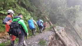 宜蘭大學13名師生鴛鴦湖勘察受困  