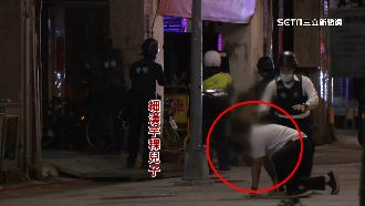 遭槍手挾持1小時　人質連滾帶爬逃出乾嘔