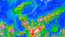 熱帶低壓恐「升級颱風」這天最接近台灣！週末探21度、嚴防豪雨