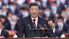 中共20大報告  代表們讚頌不已大量引用中共20大16日開幕，習近平進行的報告中提到「兩個確立」及「中國式現代化」，會議期間廣為與會代表及媒體廣泛引用，言必稱之。（中新社提供）中央社記者邱國強北京傳真  111年10月20日
