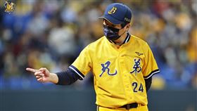 中信兄弟總教練林威助。（圖／中信兄弟提供）