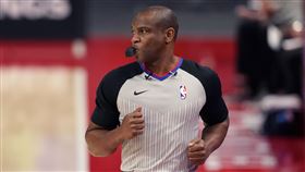 NBA資深裁判Tony Brown今日病逝。（圖／美聯社／達志影像）
