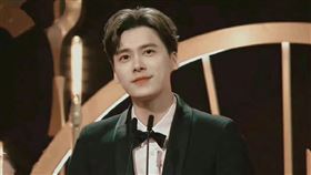▲大陸男星李易峰日前因嫖娼事件，被陸娛封殺。（圖／翻攝自微博）