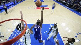 哈登（James Harden）豪取全場最高31分，76人卻還是輸球。（圖／美聯社／達志影像）