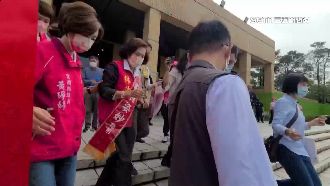 師生受困、桃女失聯　林姿妙挨批只顧選舉