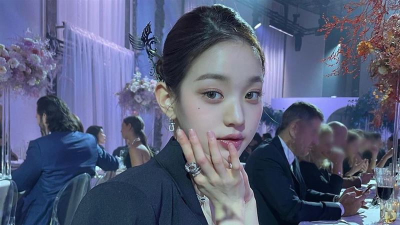 不甩心碎小粉紅　女星辣曬107cm性感美腿