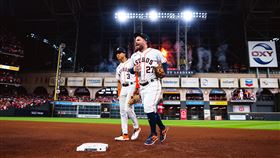 ▲太空人奧圖維（Jose Altuve）（前）自季後賽安打未開張，吞下23支0的淒慘表現。（圖／翻攝自太空人推特）