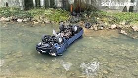 基隆市,麥金路,貨車,翻覆,墜溪