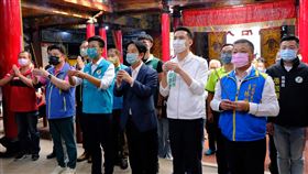 賴清德赴竹縣與周江杰、鄭朝方廟宇參香副總統賴清德（前右3）21日到新竹縣，與民進黨新竹縣長參選人周江杰（前右4）、竹北市長參選人鄭朝方（前右2）等人一同到竹北天后宮參拜祈福。（鄭朝方競選團隊提供）中央社記者郭宣(文三)傳真  111年10月21日