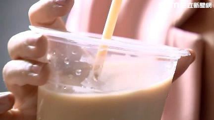 他驚見超商奶茶加1物　眾人嚇壞：懲罰誰