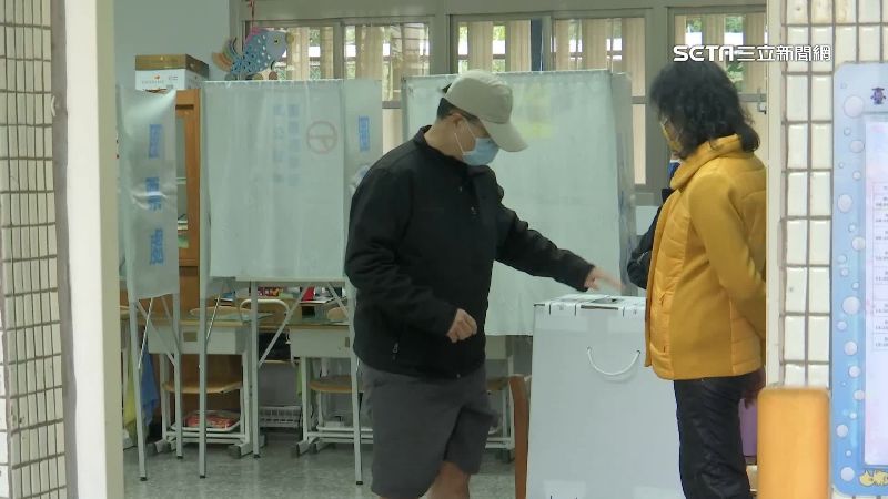 放寬確診投票　擬縮隔離天數、輕症免通報