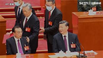 中共20大胡錦濤被離場　CNN爆遭審查消失