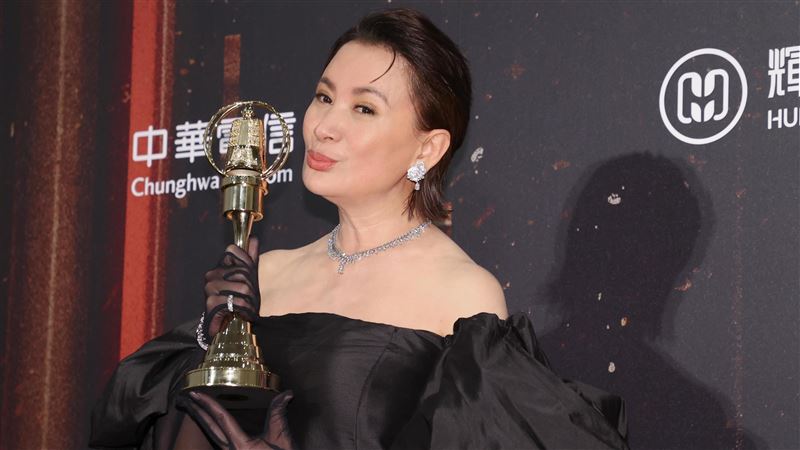 陳亞蘭奪視帝謝恩師　讚台灣走在世界尖端