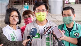 民進黨新北市長候選人林佳龍今（23）日出席「第 50 屆永和人人健行活動」。（圖／林佳龍競辦提供)