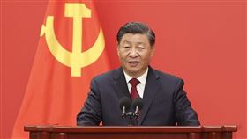 中共20屆一中全會10/23選出新一屆7名政治局常委，排名第1的習近平一如預期三度擔任總書記。（圖／翻攝自中新網）