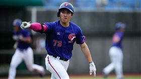 台灣隊陳聖平敲出雙安扮英雄。（圖／棒協提供）