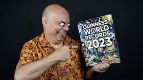 巴西,眼球,脫窗,世界紀錄,金氏世界紀錄官網https://www.guinnessworldrecords.com/news/2022/10/my-skill-is-a-gift-unbelievable-eyeball-pop-world-record-721646